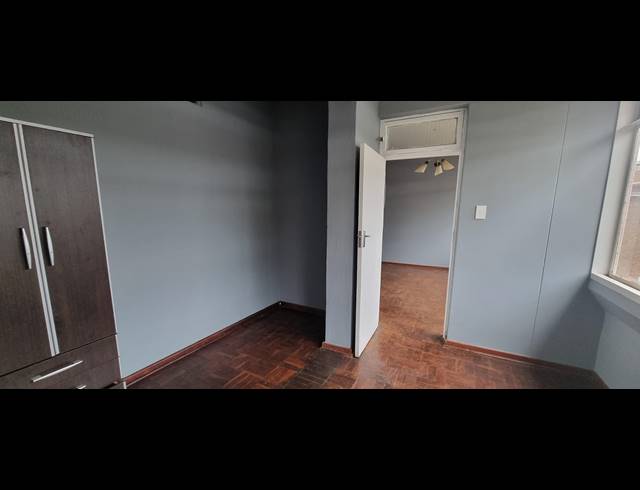 3 BEDROOM FLAT RENTED IN SUNNYSIDE